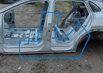 VW ID4 11A , 2024r SUV 5D  SŁUPEK LEWY ŚRODKOWY PRÓG