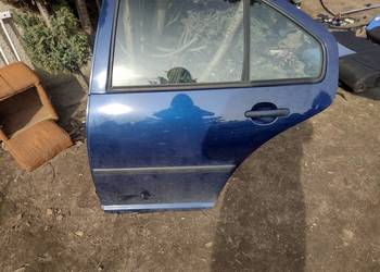 Sprzedam drzwi kompletne bora sedan