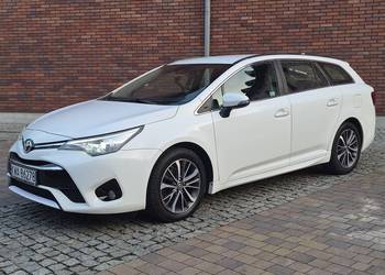 Toyota Avensis 2016 Premium 208k km, zadbana, VAT23%, książka serwisowa