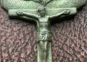 Niespotykany krzyżyk na szyję , sygnowany