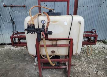 Opryskiwacz 300l Opryskiwacz 300l