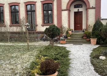Na sprzedaż 1/2 zabytkowej,pięknej  kamienicy Piotrowice Świdnickie