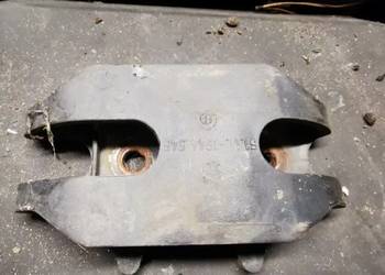 Ślizg zderzaka przedniego BMW e34 lewy prawy