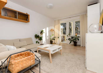 2 niezależne pokoje, jasna duża kuchnia - zadbane