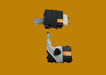 MODUŁ ZESTAW 3 SZTUK 89100-52030 85940-0D030 Toyota Yaris III (2011-)