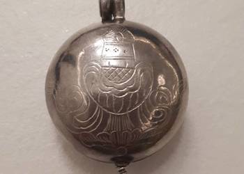 srebrny sekretnik otwierany