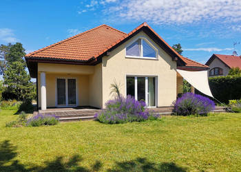 Dom z ogrodem i garażem przy Perzanowskiej