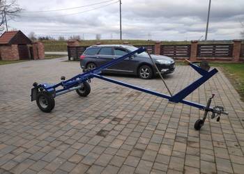 Przyczepa podłodziowa uchylna 4 m , 550 dmc