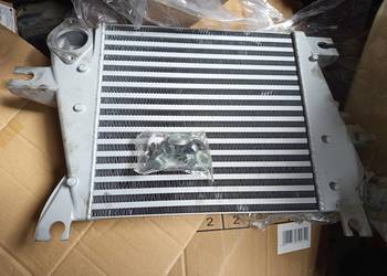 Nissan X-trail 2.2 dCi intercooler chłodnica powietrza