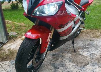 Yamaha R1