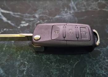 Kluczyk z pilotem Volkswagen Bora Golf Passat i inne 1K0959753G