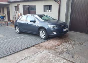 Astra j  na części Astra j  na części