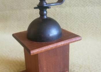 Ręczny młynek do pieprzu i przypraw – Retro PRL