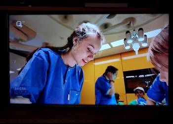 Sprzedam telewizor Samsung UE32J5600AW (32'', LED) - brak podstawy