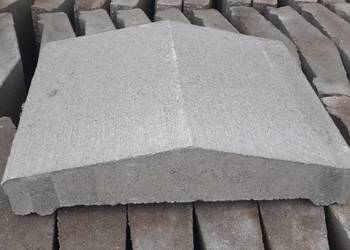 Daszek Betonowy Dwuspadowy Mały Łupany Kolor Szary Jadar Ogrodzenie