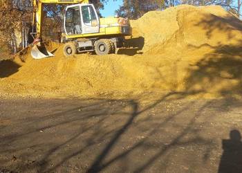 Koparka prace ziemne wyburzenia rozbiórki transport