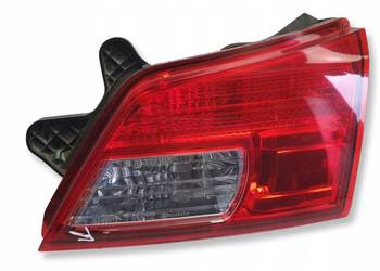 LAMPA PRAWA Subaru Legacy V kombi TYLNA prawy tył pasażera w klapę