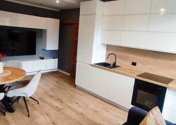 Mieszkanie 49,7m2, salon z aneksem, 2 sypialnie, loggia, winda