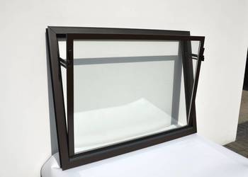 Okno gospodarcze PCV 120x80 inwentarskie do garażu, obory – producent