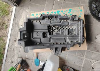 Podstawa akumulatora68271681ad Chrysler Pacifica 2017