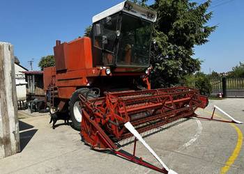 Kombajn zbożowy Bizon Z056