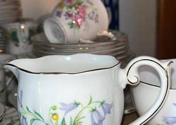 Mlecznik. Fiołki. Queen Anne. Old Country Spray. Made in England.