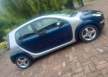 BARDZO FAJNY I ZADBANY SMART FORFOUR !!!!