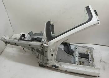 ĆWIARTKA LEWA PRZEDNIA BMW E88 300