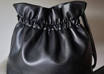 Torebka worek Wittchen czarna hobo bag miękka ściągana