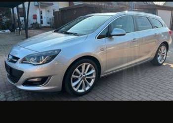 OPEL ASTRA J - 1,4 - benzyna - 2012