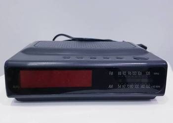 Stary zabytkowy radio-budzik DIGITAL