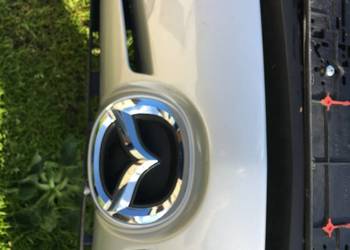 Mazda 2 2013 Zderzak przedni przód, do naprawy jak na zdjęciach.