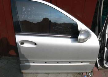 PRAWE PRZEDNIE DRZWI  DO MERCEDES C KLASA