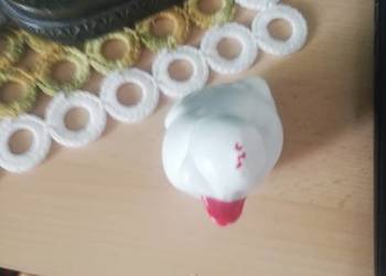 Porcelana gąska pieprzniczka-solniczka z lat PRL.