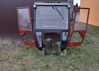 Kabina do Ciągnika c360 I c330M Gruby Materiał Mocowana na Poduszkach.