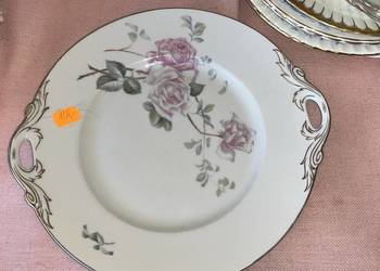 Patera. Znanej marki Hutschenreuther. Biala porcelana.   Z subtelną gałązką