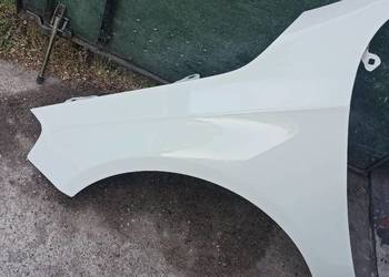 Błotnik lewy Mercedes w176