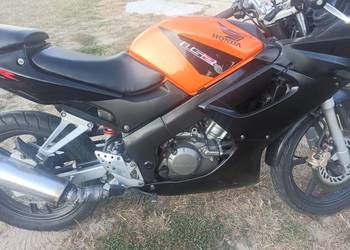 Honda CBR 125.