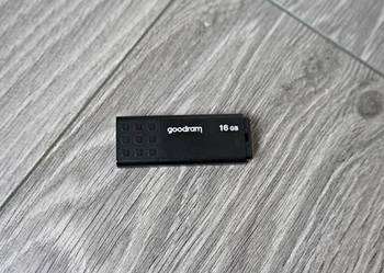 Pendrive Goodram 16GB