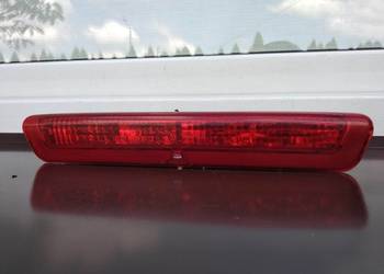 Peugeot 307 SW kombi lampa trzecie światło stop z klapy bagażnika oryginał