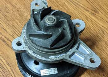 Kompletna Pompa wody VW OE 07D121008A