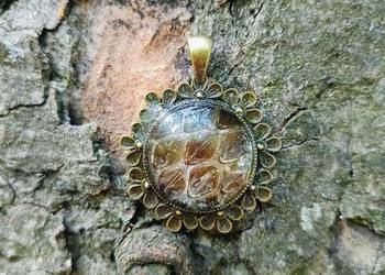Unikatowa Zawieszka z Wylinką Węża Smugookiego | Handmade | Stal Chirurgicz