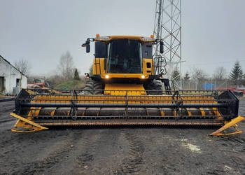 Kombajn zbożowy NEW HOLLAND CR980 + heder 9.2 m