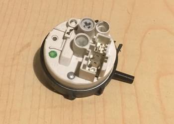 Hydrostat presostat 461975007291 pralka Whirlpool Polar PDT