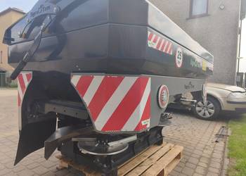 Rozsiewacz Agro-Tom RNH XL 1200