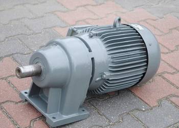 Motoreduktor dwubiegowy 0.5/3kw. 12/75obr. NORD