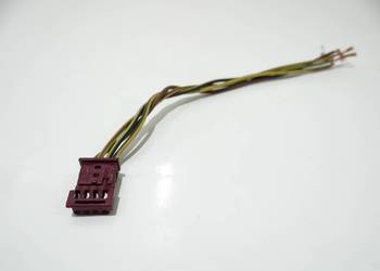 KOSTKA WTYCZKA LAMPY TYŁ W KLAPĘ BMW F10