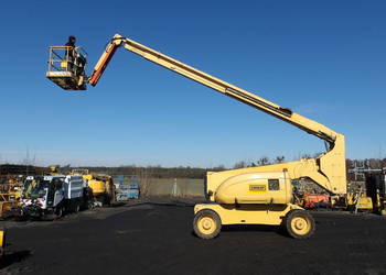 Podnośnik koszowy 26 m 4x4 JLG 800AJ