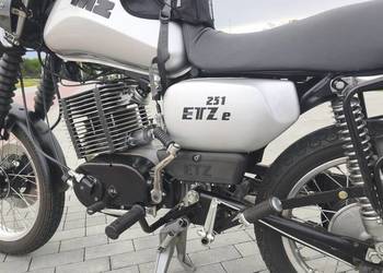 Schowek MZ ETZ zbiornik oleju