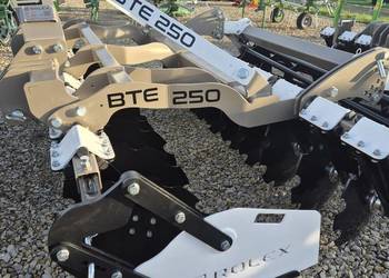 Brona talerzowa BTE 250 2,7m 3,0m ROL-EX talerze 560 ROL/EX